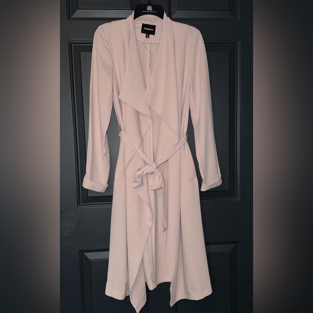 Elegant Pink Trench Dress